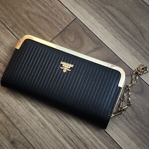 🔥Elegant Black and Gold Women's Clutch Wrislet